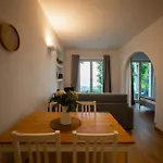 La Mascarana Apartment *