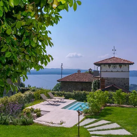 La Mascarana Апартаменты Леза