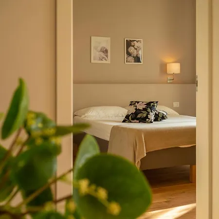 La Mascarana Леза